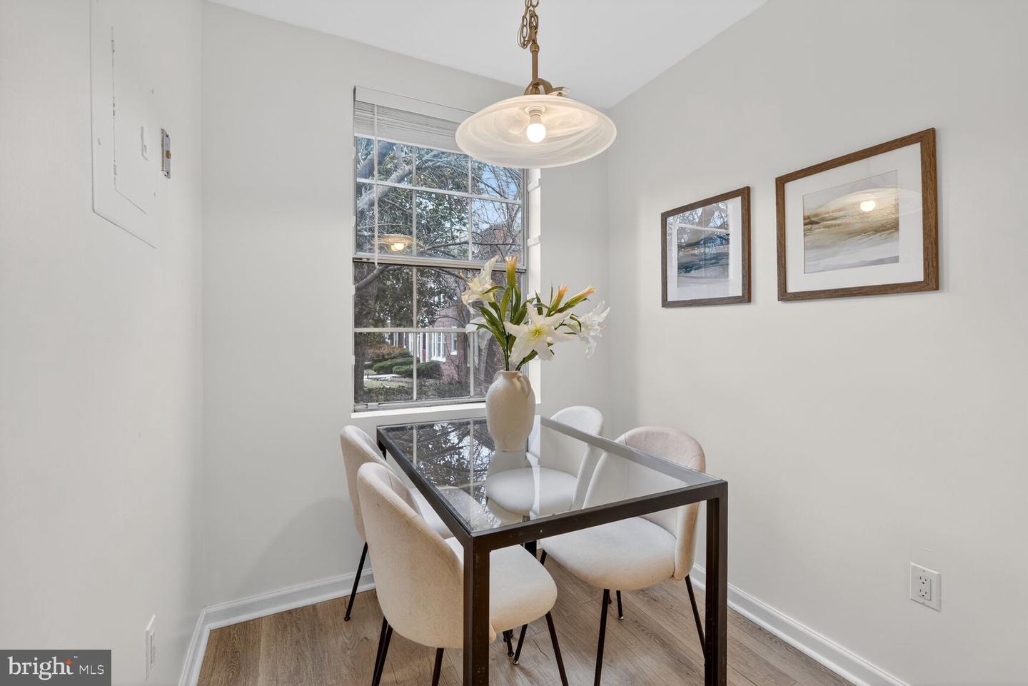 1719 N TROY ST #395, ARLINGTON, Virginia 22201, 2 Bedrooms Bedrooms, 5 Rooms Rooms,1 BathroomBathrooms,Residential,For sale,1719 N TROY ST #395,VAAR2069102 MLS # VAAR2069102