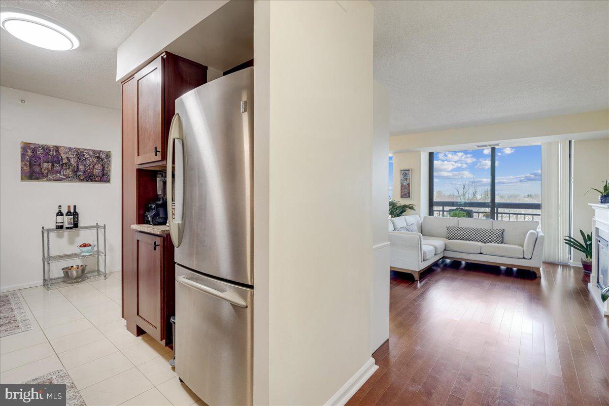 2230 GEORGE C MARSHALL DR #904, FALLS CHURCH, Virginia 22043, 2 Bedrooms Bedrooms, ,2 BathroomsBathrooms,Residential,For sale,2230 GEORGE C MARSHALL DR #904,VAFX2291972 MLS # VAFX2291972