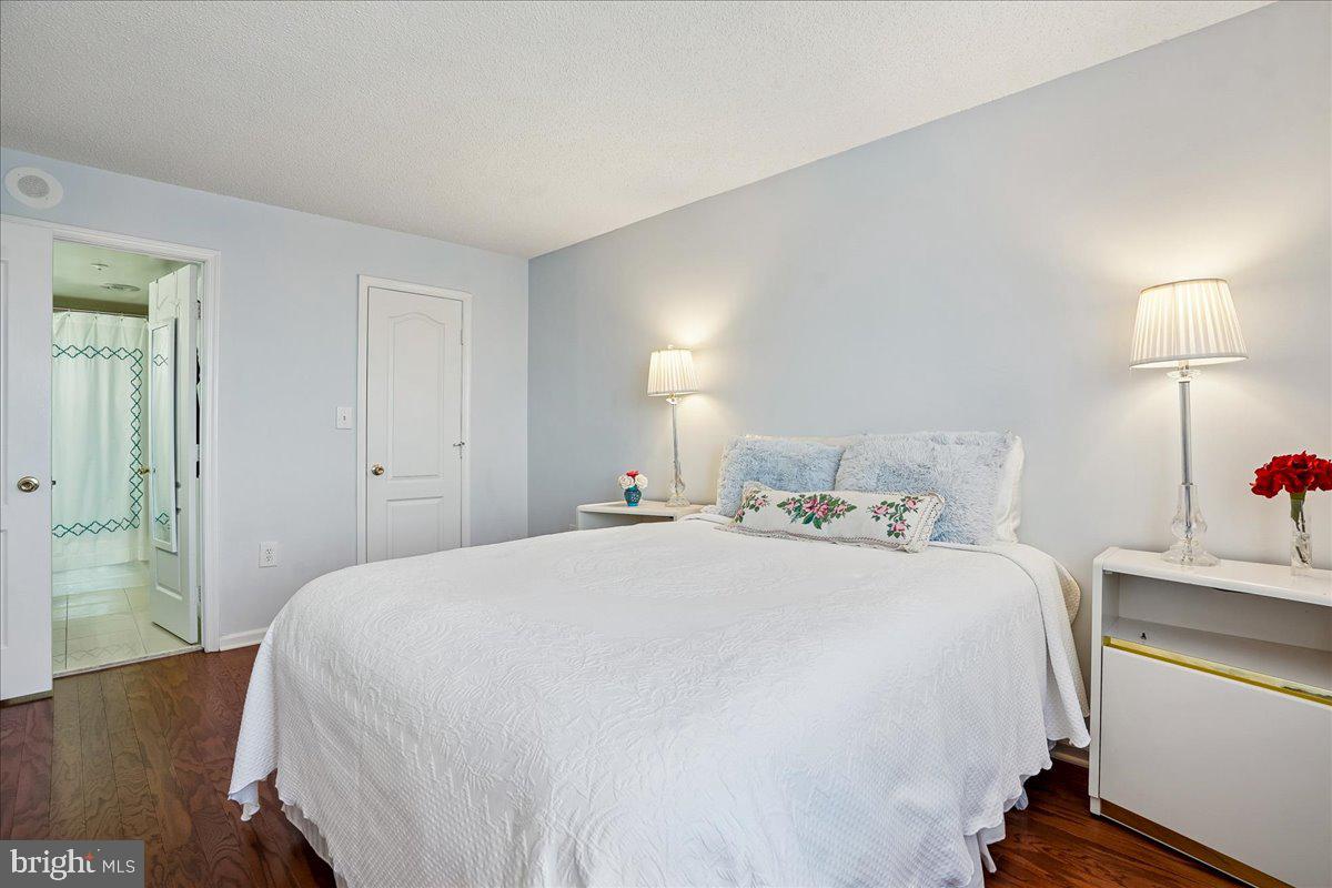 2230 GEORGE C MARSHALL DR #904, FALLS CHURCH, Virginia 22043, 2 Bedrooms Bedrooms, ,2 BathroomsBathrooms,Residential,For sale,2230 GEORGE C MARSHALL DR #904,VAFX2291972 MLS # VAFX2291972