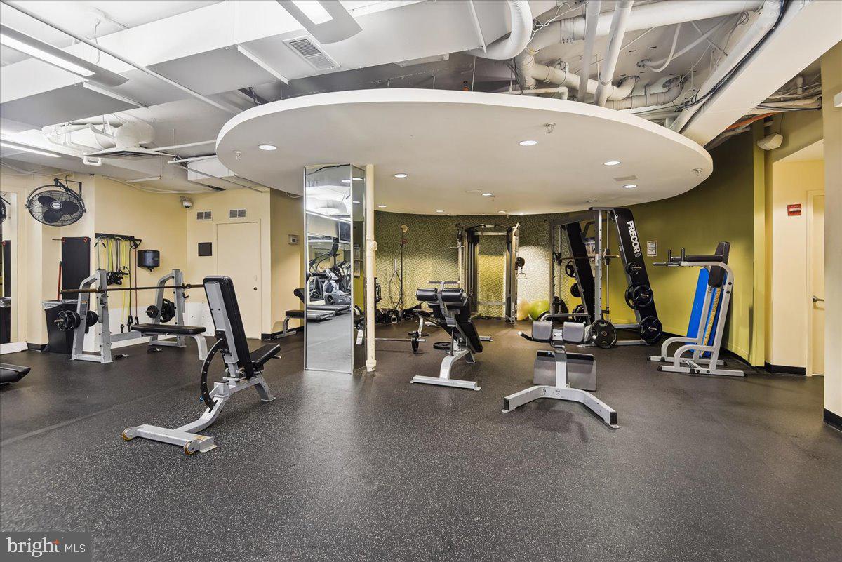 2230 GEORGE C MARSHALL DR #904, FALLS CHURCH, Virginia 22043, 2 Bedrooms Bedrooms, ,2 BathroomsBathrooms,Residential,For sale,2230 GEORGE C MARSHALL DR #904,VAFX2291972 MLS # VAFX2291972