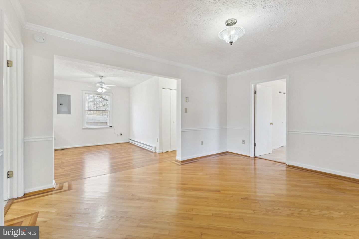 7830 LAKE DR, MANASSAS, Virginia 20111, 3 Bedrooms Bedrooms, ,2 BathroomsBathrooms,Residential,For sale,7830 LAKE DR,VAPW2112908 MLS # VAPW2112908