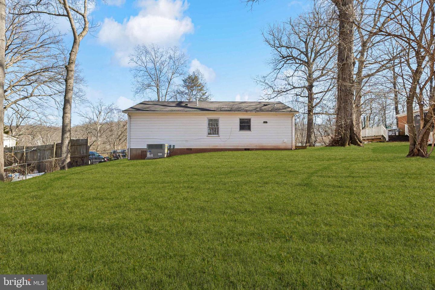 7830 LAKE DR, MANASSAS, Virginia 20111, 3 Bedrooms Bedrooms, ,2 BathroomsBathrooms,Residential,For sale,7830 LAKE DR,VAPW2112908 MLS # VAPW2112908