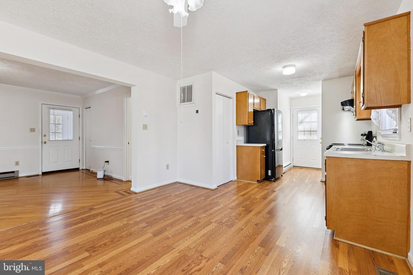 7830 LAKE DR, MANASSAS, Virginia 20111, 3 Bedrooms Bedrooms, ,2 BathroomsBathrooms,Residential,For sale,7830 LAKE DR,VAPW2112908 MLS # VAPW2112908