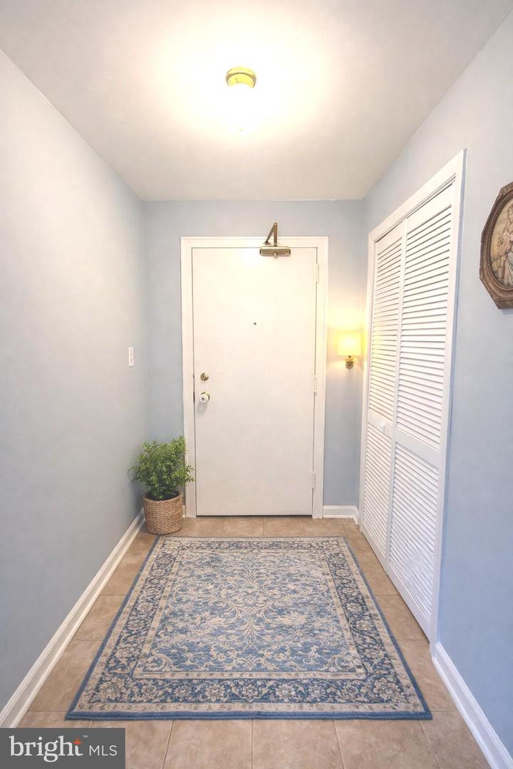 7334 TAVENNER LN #1A, ALEXANDRIA, Virginia 22306, 2 Bedrooms Bedrooms, ,2 BathroomsBathrooms,Residential,For sale,7334 TAVENNER LN #1A,VAFX2291982 MLS # VAFX2291982