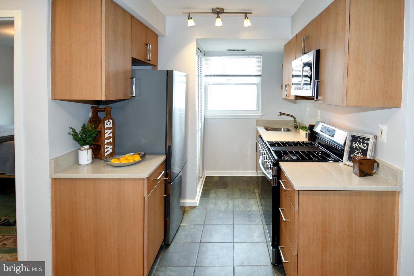 1627 MASSACHUSETTS AVE SE #302, WASHINGTON, District Of Columbia 20003, 1 Bedroom Bedrooms, ,1 BathroomBathrooms,Residential,For sale,1627 MASSACHUSETTS AVE SE #302,DCDC2247038 MLS # DCDC2247038