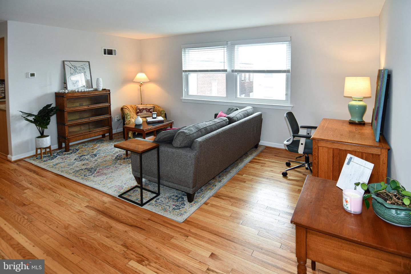 1627 MASSACHUSETTS AVE SE #302, WASHINGTON, District Of Columbia 20003, 1 Bedroom Bedrooms, ,1 BathroomBathrooms,Residential,For sale,1627 MASSACHUSETTS AVE SE #302,DCDC2247038 MLS # DCDC2247038