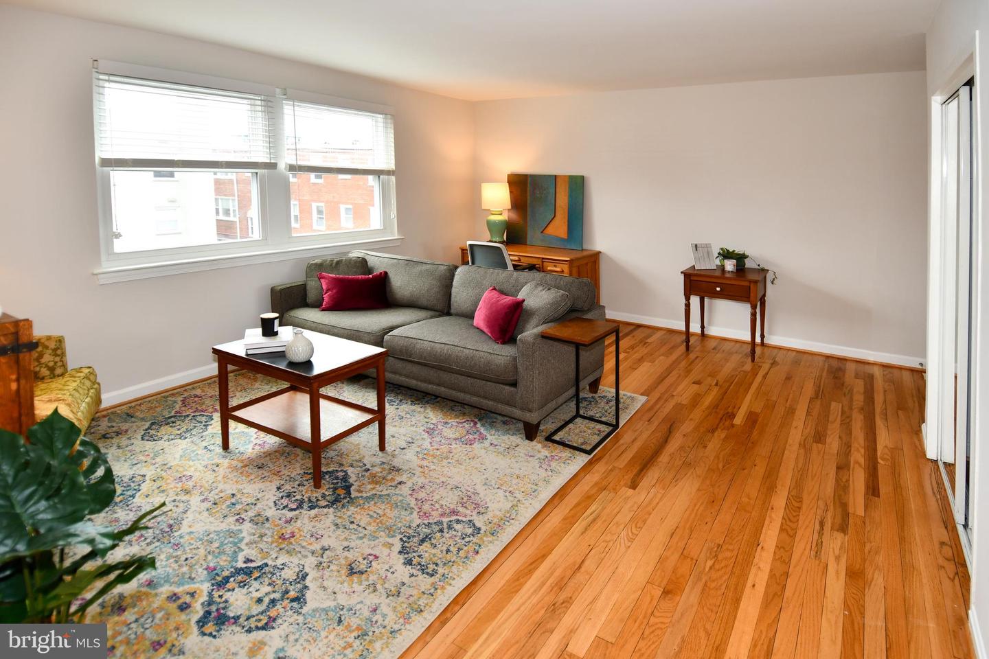 1627 MASSACHUSETTS AVE SE #302, WASHINGTON, District Of Columbia 20003, 1 Bedroom Bedrooms, ,1 BathroomBathrooms,Residential,For sale,1627 MASSACHUSETTS AVE SE #302,DCDC2247038 MLS # DCDC2247038