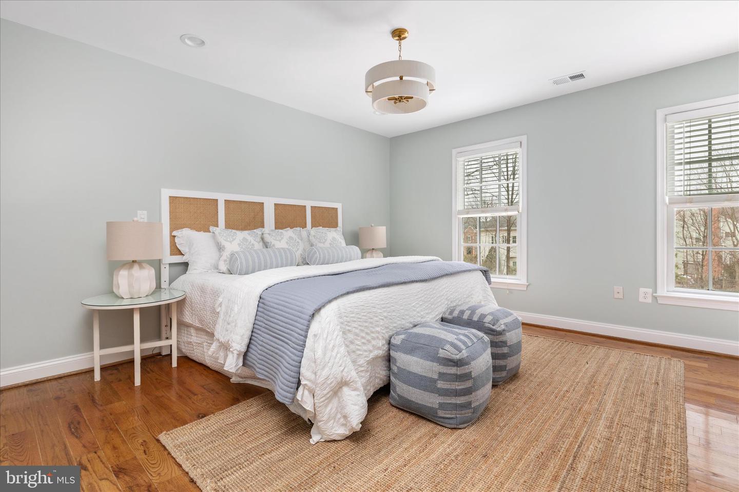 11815 BROCKMAN LN, GREAT FALLS, Virginia 22066, 3 Bedrooms Bedrooms, 7 Rooms Rooms,2 BathroomsBathrooms,Residential,For sale,11815 BROCKMAN LN,VALO2116348 MLS # VALO2116348