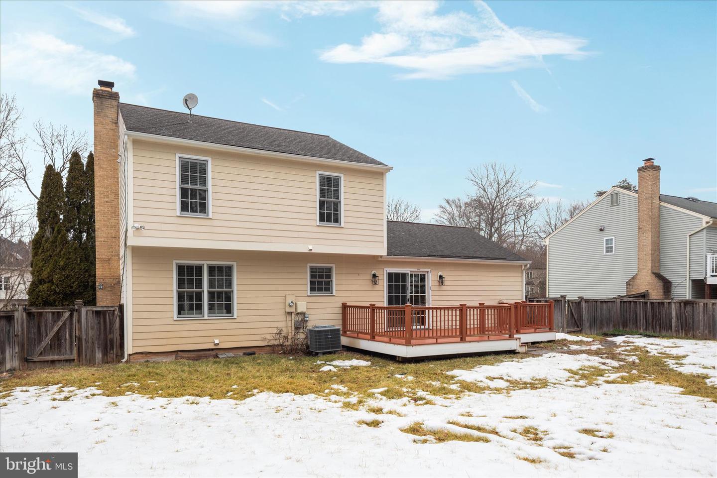 11815 BROCKMAN LN, GREAT FALLS, Virginia 22066, 3 Bedrooms Bedrooms, 7 Rooms Rooms,2 BathroomsBathrooms,Residential,For sale,11815 BROCKMAN LN,VALO2116348 MLS # VALO2116348