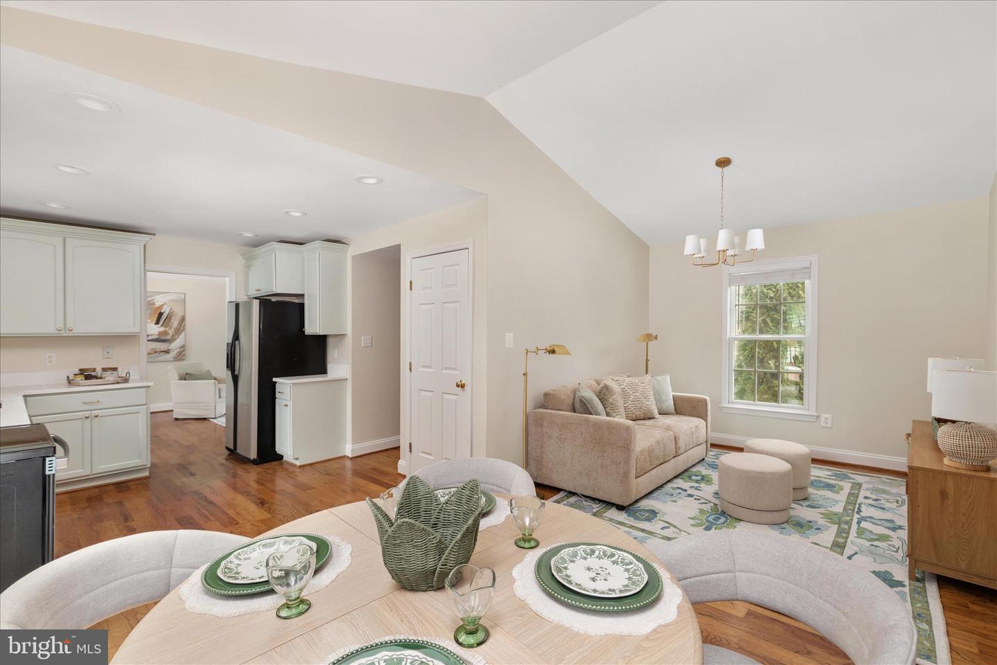 11815 BROCKMAN LN, GREAT FALLS, Virginia 22066, 3 Bedrooms Bedrooms, 7 Rooms Rooms,2 BathroomsBathrooms,Residential,For sale,11815 BROCKMAN LN,VALO2116348 MLS # VALO2116348