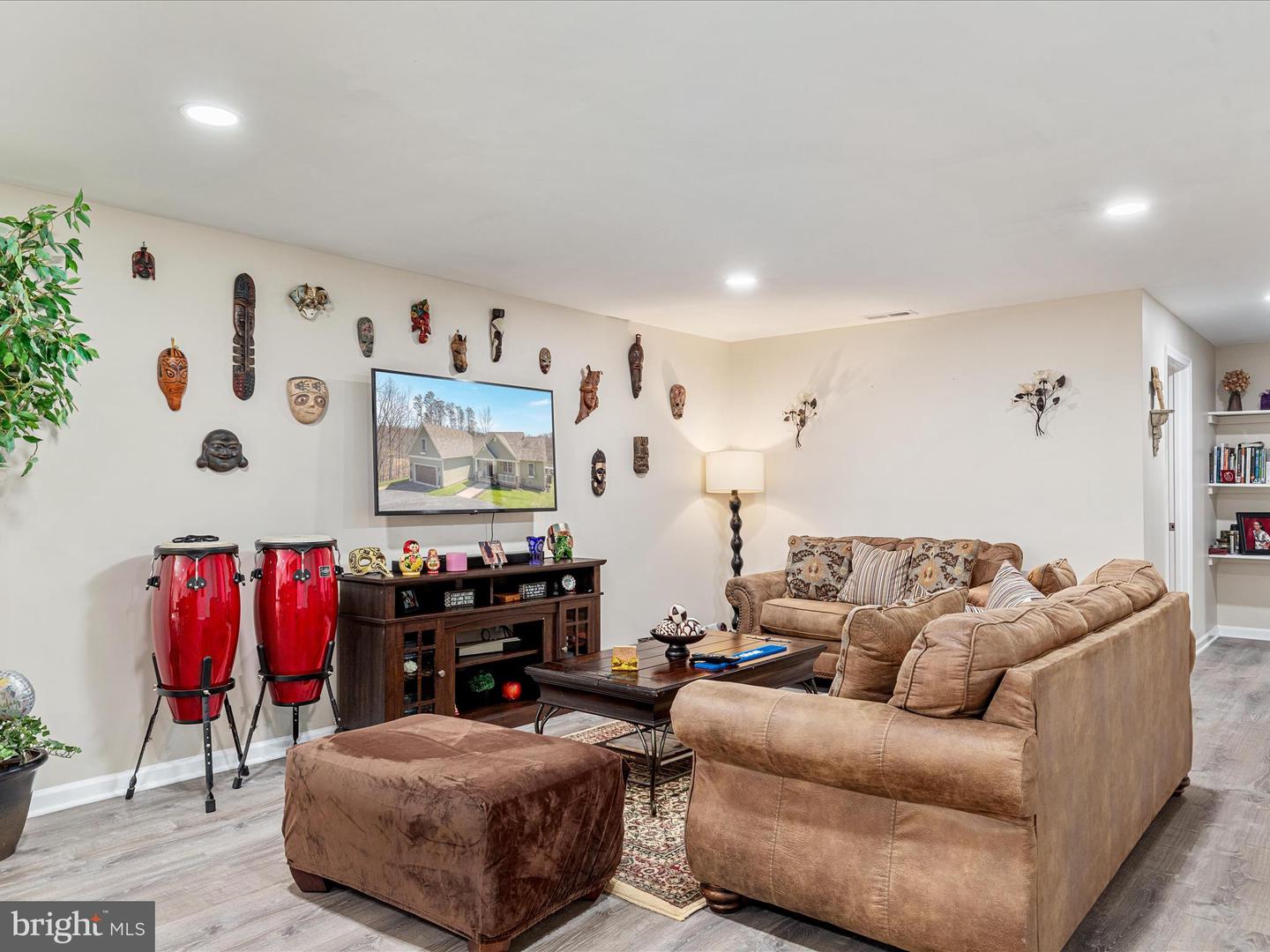 92 OAK HILL CT, STEPHENS CITY, Virginia 22655, 5 Bedrooms Bedrooms, ,3 BathroomsBathrooms,Residential,For sale,92 OAK HILL CT,VAWR2013466 MLS # VAWR2013466