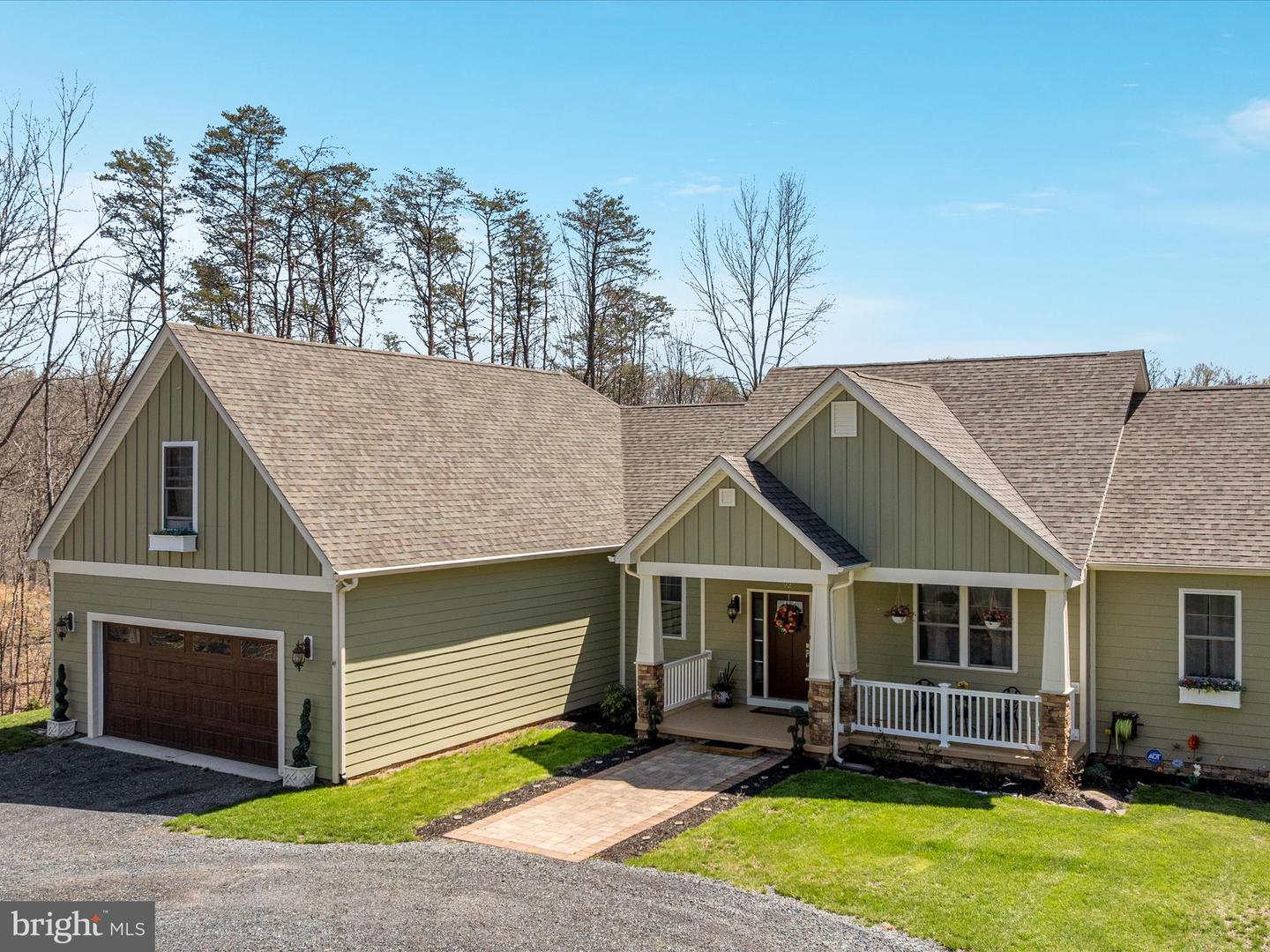 92 OAK HILL CT, STEPHENS CITY, Virginia 22655, 5 Bedrooms Bedrooms, ,3 BathroomsBathrooms,Residential,For sale,92 OAK HILL CT,VAWR2013466 MLS # VAWR2013466