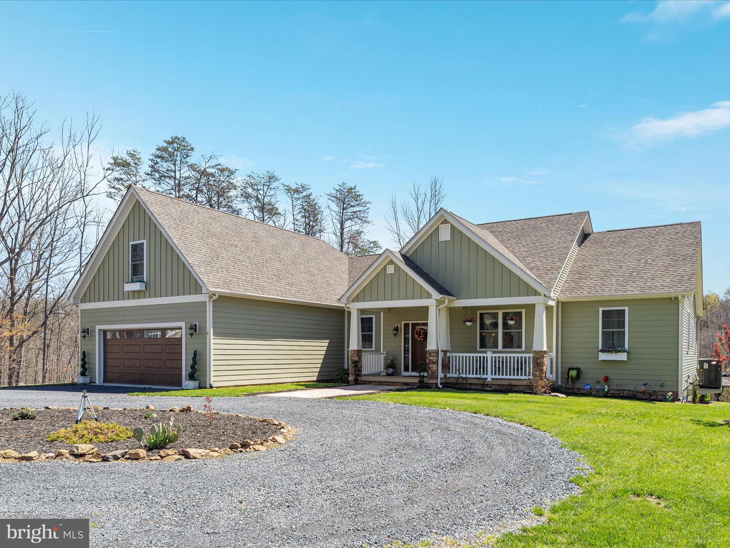 92 OAK HILL CT, STEPHENS CITY, Virginia 22655, 5 Bedrooms Bedrooms, ,3 BathroomsBathrooms,Residential,For sale,92 OAK HILL CT,VAWR2013466 MLS # VAWR2013466