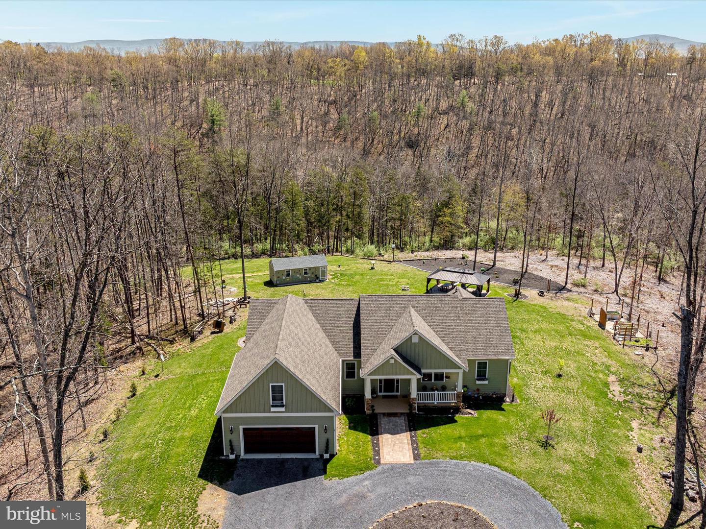 92 OAK HILL CT, STEPHENS CITY, Virginia 22655, 5 Bedrooms Bedrooms, ,3 BathroomsBathrooms,Residential,For sale,92 OAK HILL CT,VAWR2013466 MLS # VAWR2013466