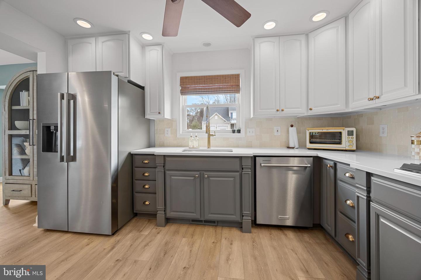 6516 ACORN CT, WARRENTON, Virginia 20187, 4 Bedrooms Bedrooms, ,3 BathroomsBathrooms,Residential,For sale,6516 ACORN CT,VAFQ2020644 MLS # VAFQ2020644