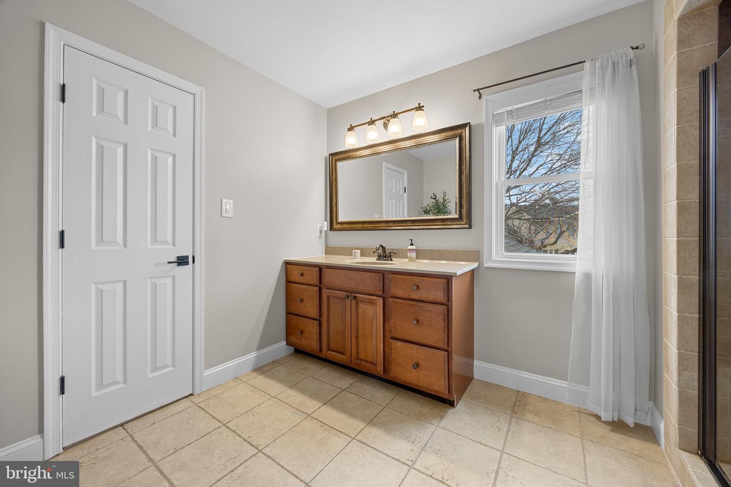 6516 ACORN CT, WARRENTON, Virginia 20187, 4 Bedrooms Bedrooms, ,3 BathroomsBathrooms,Residential,For sale,6516 ACORN CT,VAFQ2020644 MLS # VAFQ2020644