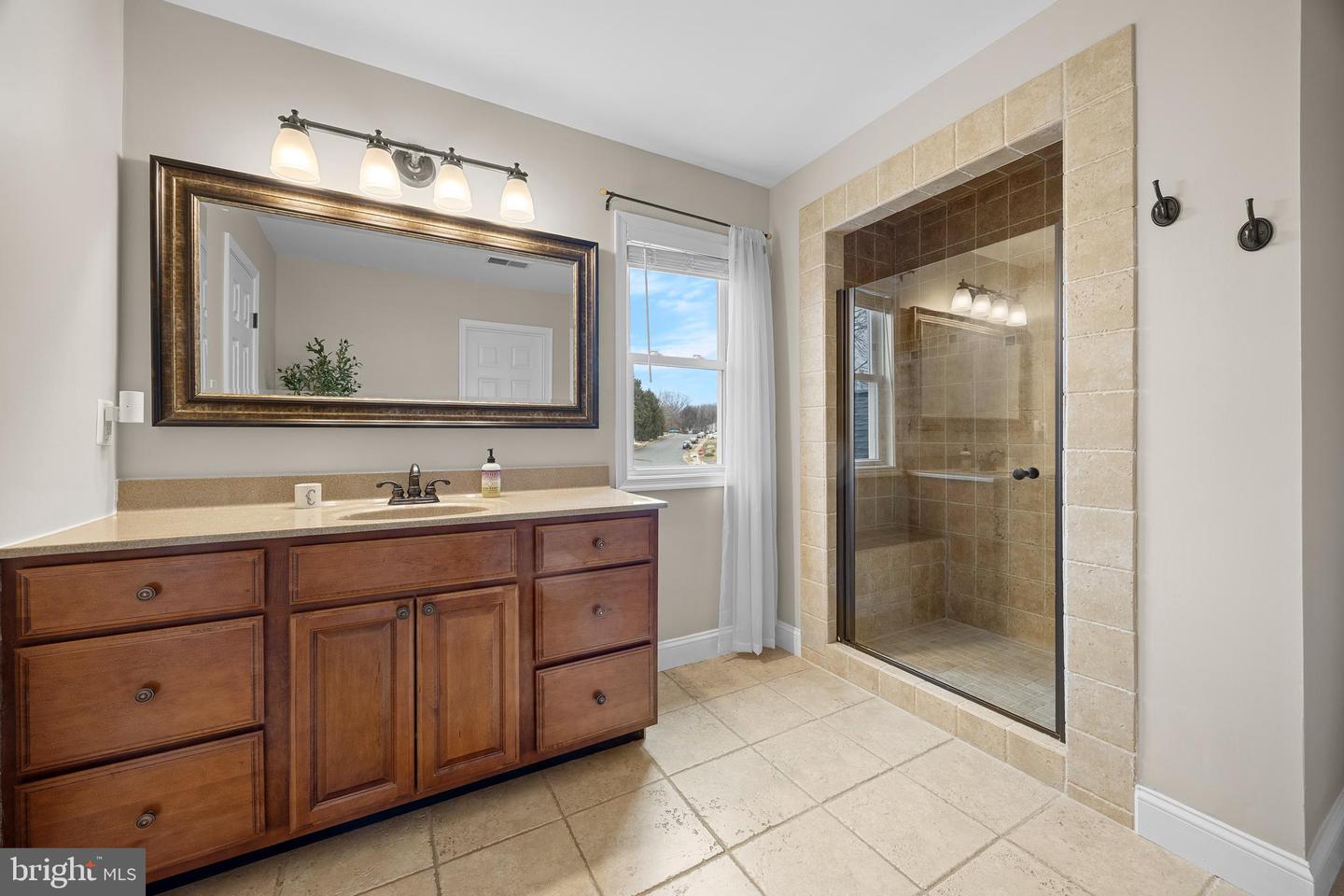 6516 ACORN CT, WARRENTON, Virginia 20187, 4 Bedrooms Bedrooms, ,3 BathroomsBathrooms,Residential,For sale,6516 ACORN CT,VAFQ2020644 MLS # VAFQ2020644