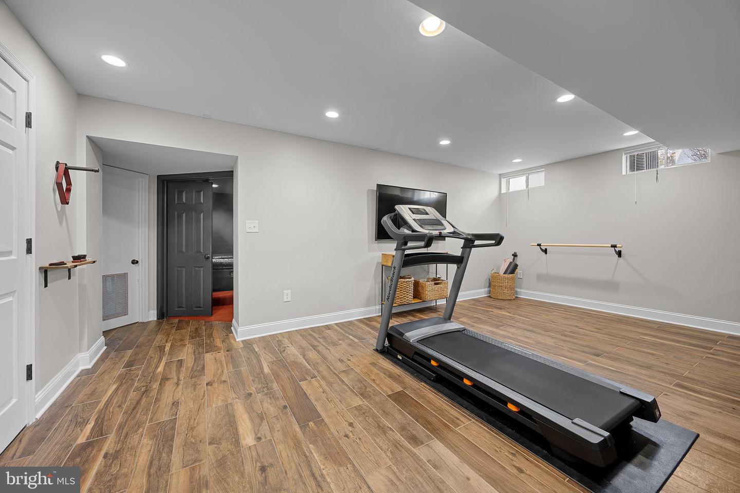 6516 ACORN CT, WARRENTON, Virginia 20187, 4 Bedrooms Bedrooms, ,3 BathroomsBathrooms,Residential,For sale,6516 ACORN CT,VAFQ2020644 MLS # VAFQ2020644