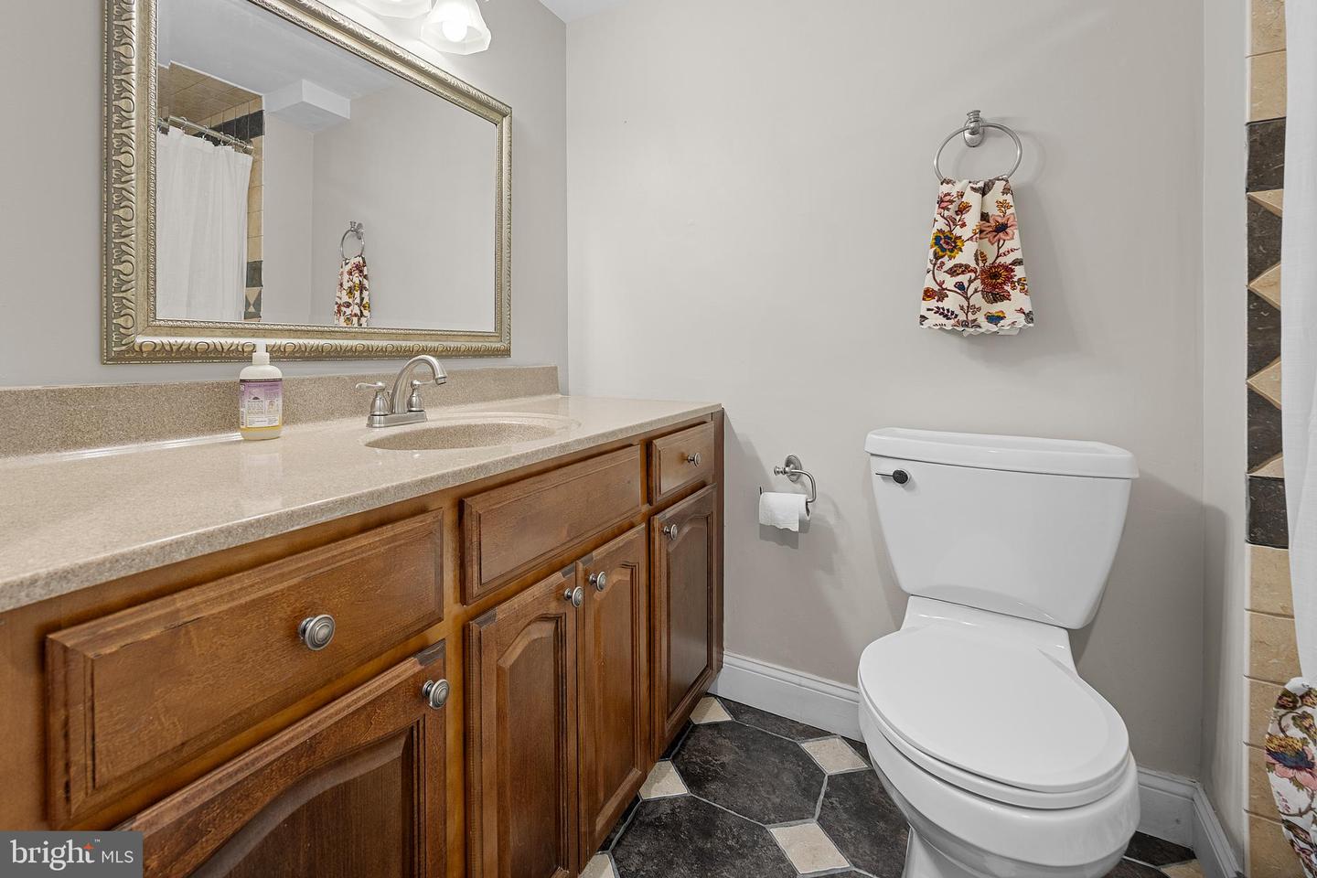 6516 ACORN CT, WARRENTON, Virginia 20187, 4 Bedrooms Bedrooms, ,3 BathroomsBathrooms,Residential,For sale,6516 ACORN CT,VAFQ2020644 MLS # VAFQ2020644