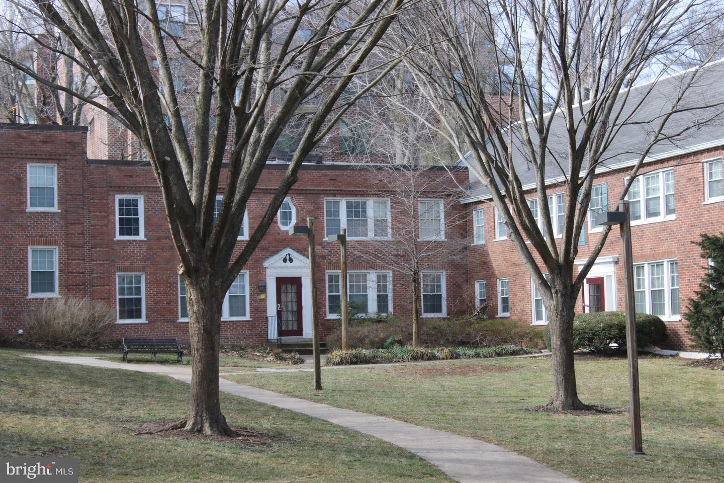 1922 N RHODES ST N #78, ARLINGTON, Virginia 22201, 1 Bedroom Bedrooms, ,1 BathroomBathrooms,Residential,For sale,1922 N RHODES ST N #78,VAAR2069116 MLS # VAAR2069116