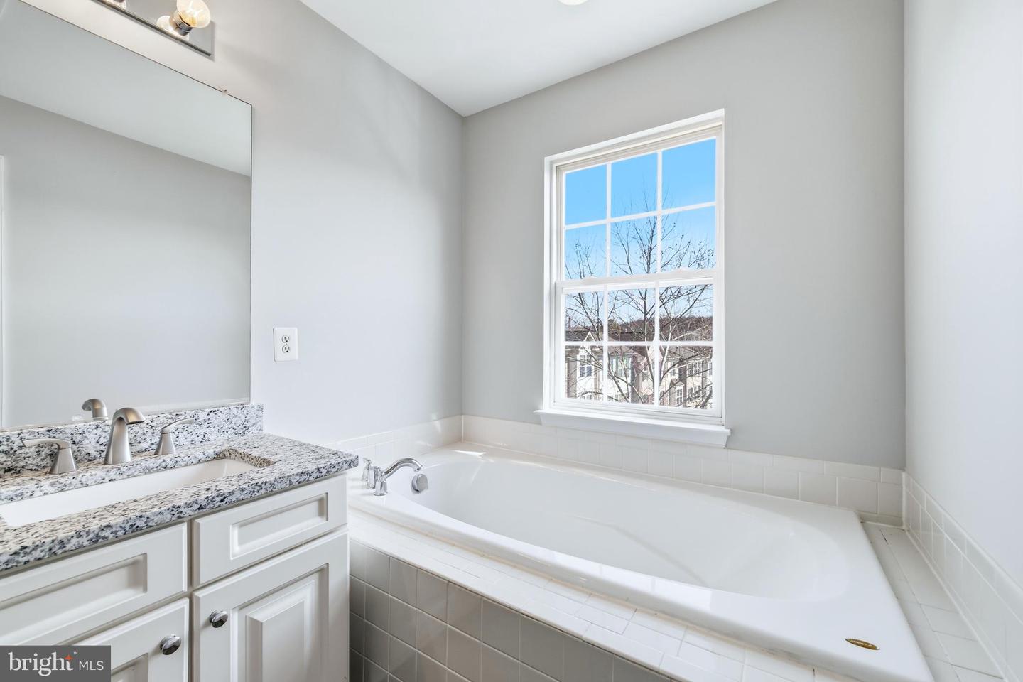 200 CANNON CT, STRASBURG, Virginia 22657, 3 Bedrooms Bedrooms, ,2 BathroomsBathrooms,Residential,For sale,200 CANNON CT,VASH2013642 MLS # VASH2013642