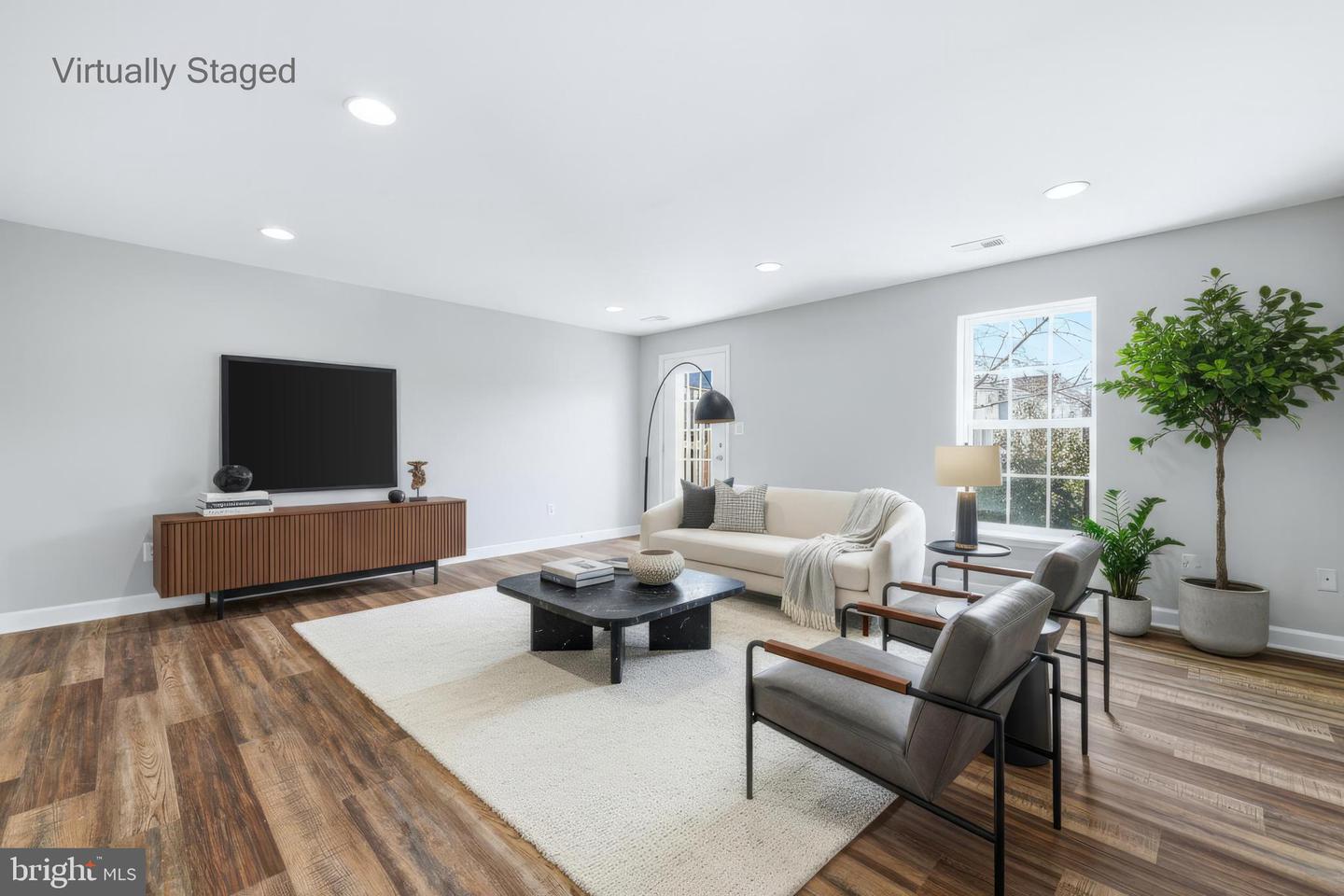 200 CANNON CT, STRASBURG, Virginia 22657, 3 Bedrooms Bedrooms, ,2 BathroomsBathrooms,Residential,For sale,200 CANNON CT,VASH2013642 MLS # VASH2013642