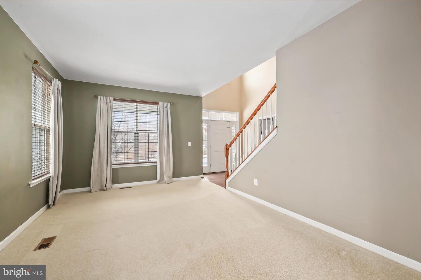 5431 BANTRY CT, WOODBRIDGE, Virginia 22193, 4 Bedrooms Bedrooms, ,4 BathroomsBathrooms,Residential,For sale,5431 BANTRY CT,VAPW2112940 MLS # VAPW2112940