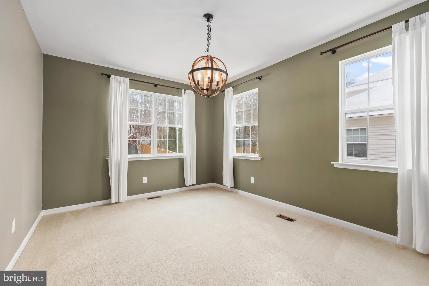 5431 BANTRY CT, WOODBRIDGE, Virginia 22193, 4 Bedrooms Bedrooms, ,4 BathroomsBathrooms,Residential,For sale,5431 BANTRY CT,VAPW2112940 MLS # VAPW2112940