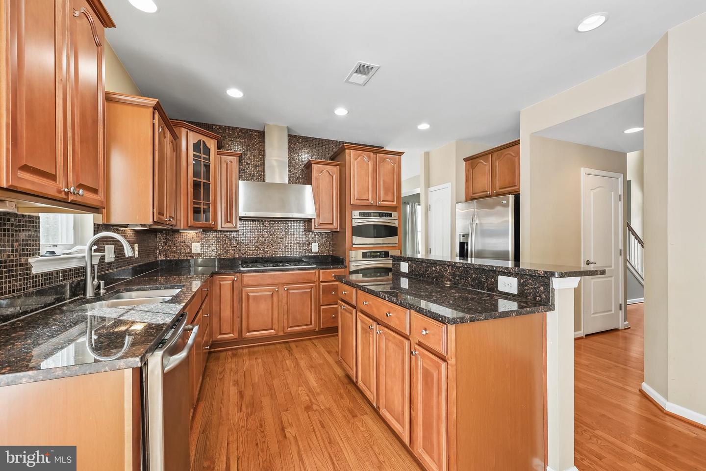 5431 BANTRY CT, WOODBRIDGE, Virginia 22193, 4 Bedrooms Bedrooms, ,4 BathroomsBathrooms,Residential,For sale,5431 BANTRY CT,VAPW2112940 MLS # VAPW2112940