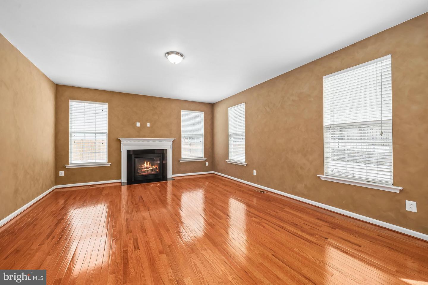 5431 BANTRY CT, WOODBRIDGE, Virginia 22193, 4 Bedrooms Bedrooms, ,4 BathroomsBathrooms,Residential,For sale,5431 BANTRY CT,VAPW2112940 MLS # VAPW2112940