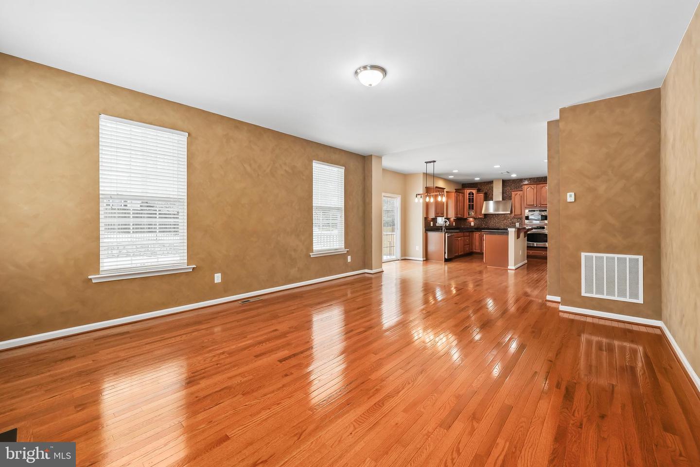 5431 BANTRY CT, WOODBRIDGE, Virginia 22193, 4 Bedrooms Bedrooms, ,4 BathroomsBathrooms,Residential,For sale,5431 BANTRY CT,VAPW2112940 MLS # VAPW2112940