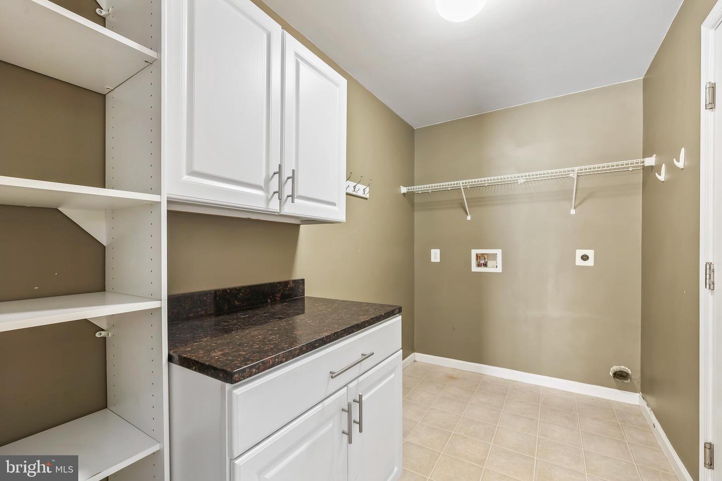 5431 BANTRY CT, WOODBRIDGE, Virginia 22193, 4 Bedrooms Bedrooms, ,4 BathroomsBathrooms,Residential,For sale,5431 BANTRY CT,VAPW2112940 MLS # VAPW2112940