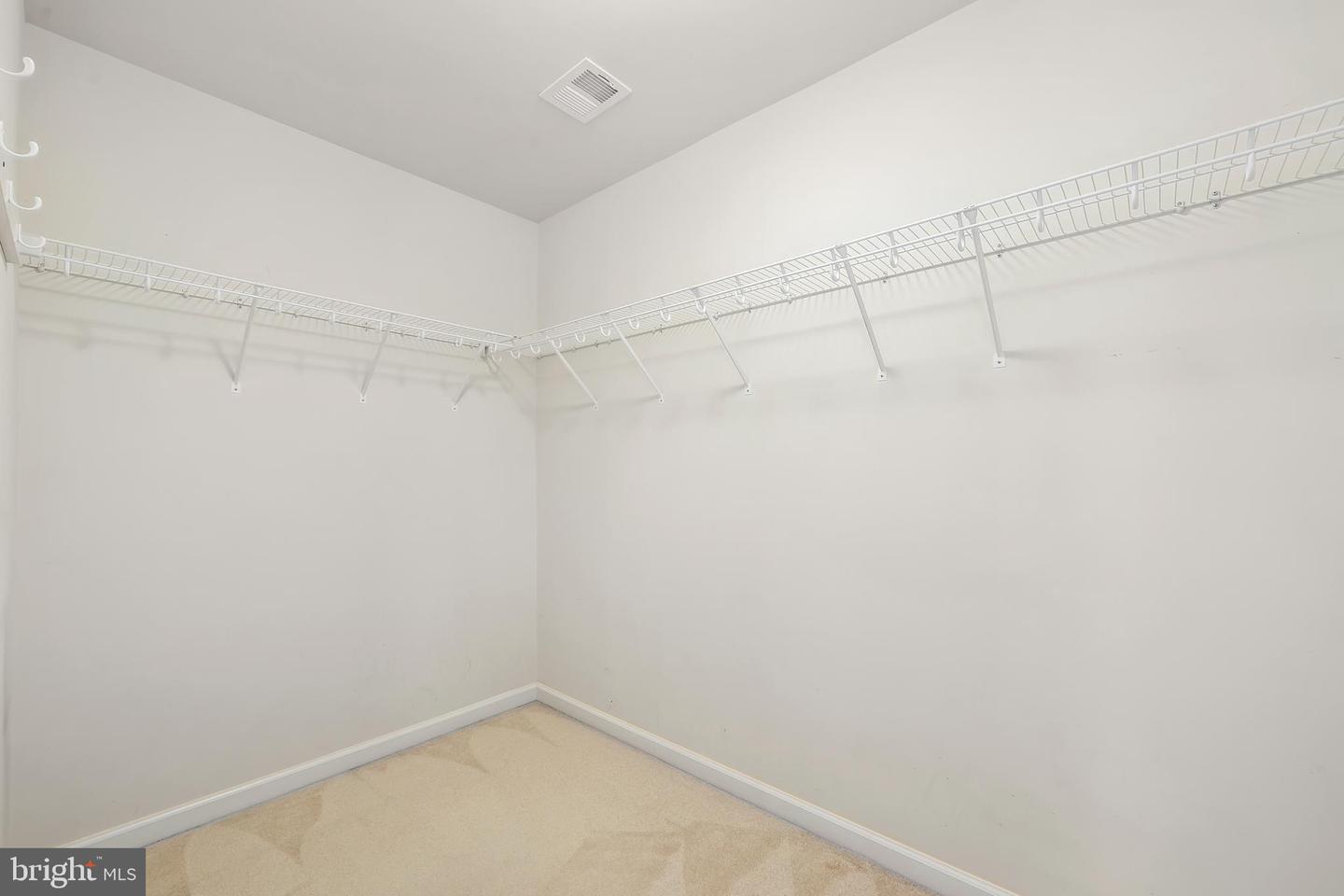 5431 BANTRY CT, WOODBRIDGE, Virginia 22193, 4 Bedrooms Bedrooms, ,4 BathroomsBathrooms,Residential,For sale,5431 BANTRY CT,VAPW2112940 MLS # VAPW2112940