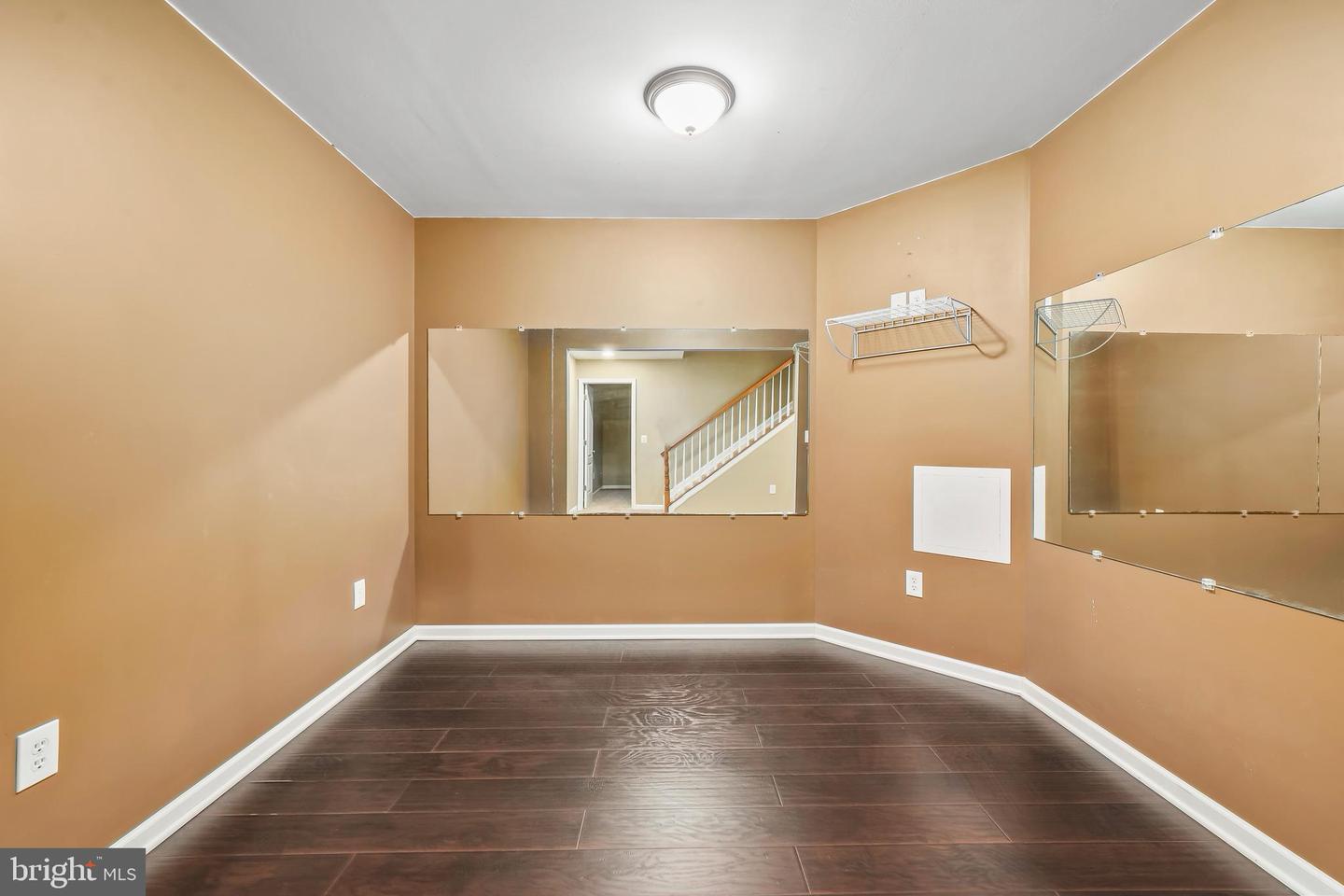 5431 BANTRY CT, WOODBRIDGE, Virginia 22193, 4 Bedrooms Bedrooms, ,4 BathroomsBathrooms,Residential,For sale,5431 BANTRY CT,VAPW2112940 MLS # VAPW2112940