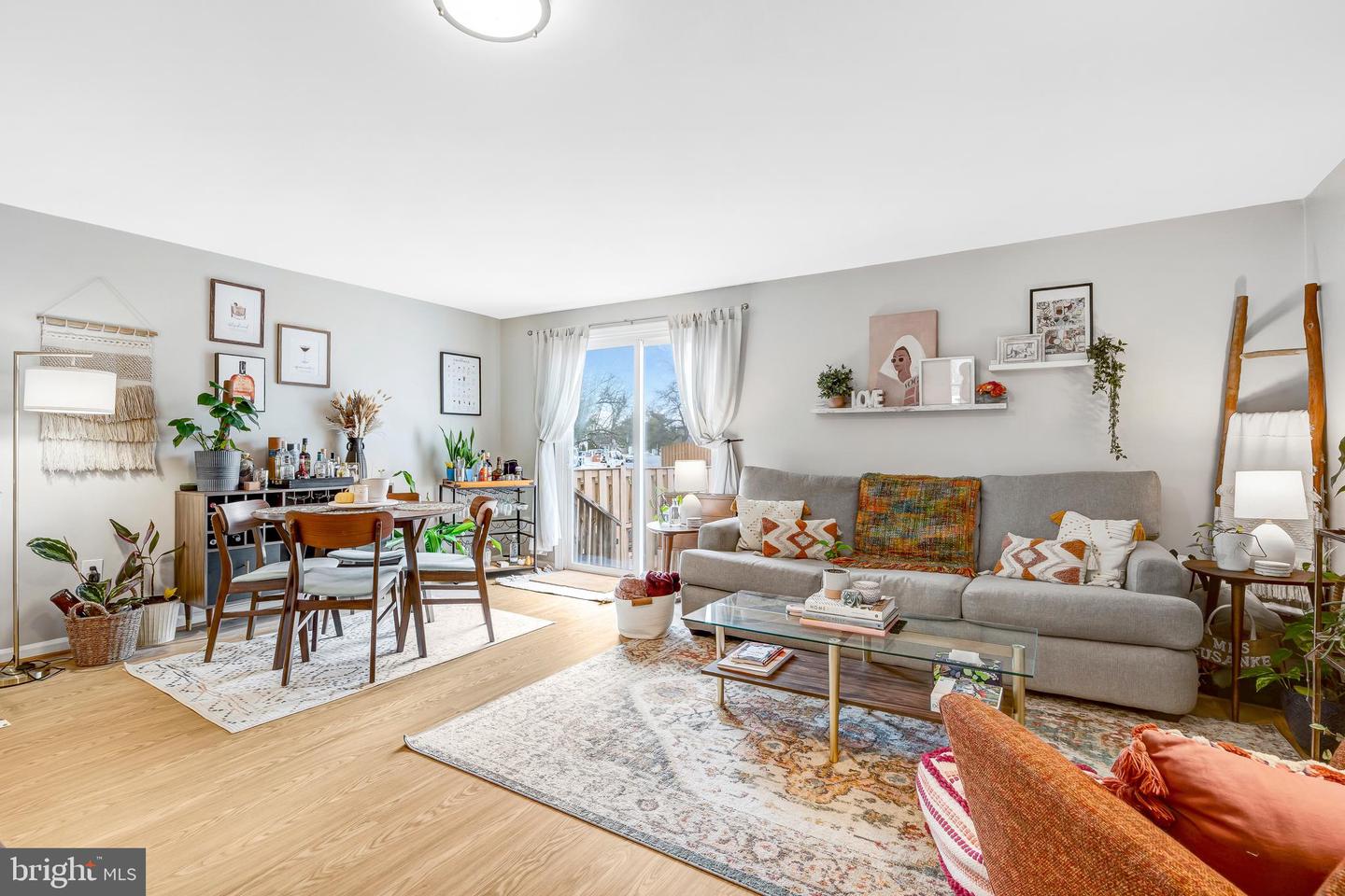 14403 BLACK HORSE CT, CENTREVILLE, Virginia 20120, 4 Bedrooms Bedrooms, ,2 BathroomsBathrooms,Residential,For sale,14403 BLACK HORSE CT,VAFX2292034 MLS # VAFX2292034