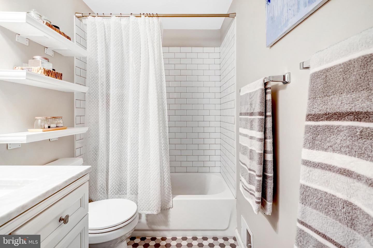 14403 BLACK HORSE CT, CENTREVILLE, Virginia 20120, 4 Bedrooms Bedrooms, ,2 BathroomsBathrooms,Residential,For sale,14403 BLACK HORSE CT,VAFX2292034 MLS # VAFX2292034