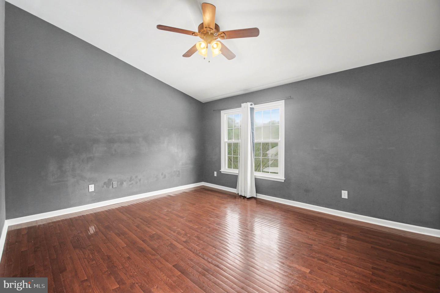 5435 LOMAX WAY, WOODBRIDGE, Virginia 22193, 3 Bedrooms Bedrooms, ,3 BathroomsBathrooms,Residential,For sale,5435 LOMAX WAY,VAPW2112942 MLS # VAPW2112942