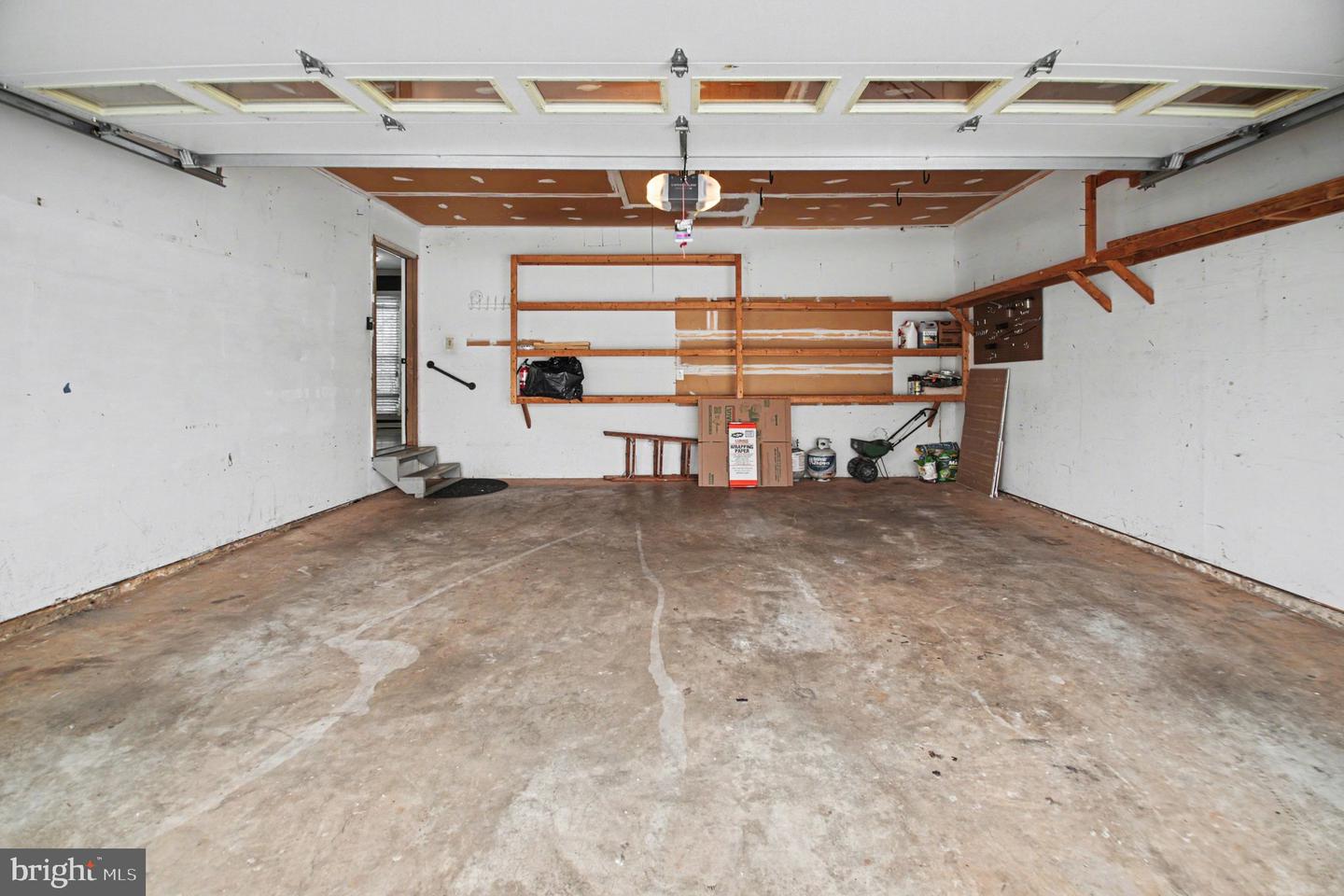 5435 LOMAX WAY, WOODBRIDGE, Virginia 22193, 3 Bedrooms Bedrooms, ,3 BathroomsBathrooms,Residential,For sale,5435 LOMAX WAY,VAPW2112942 MLS # VAPW2112942