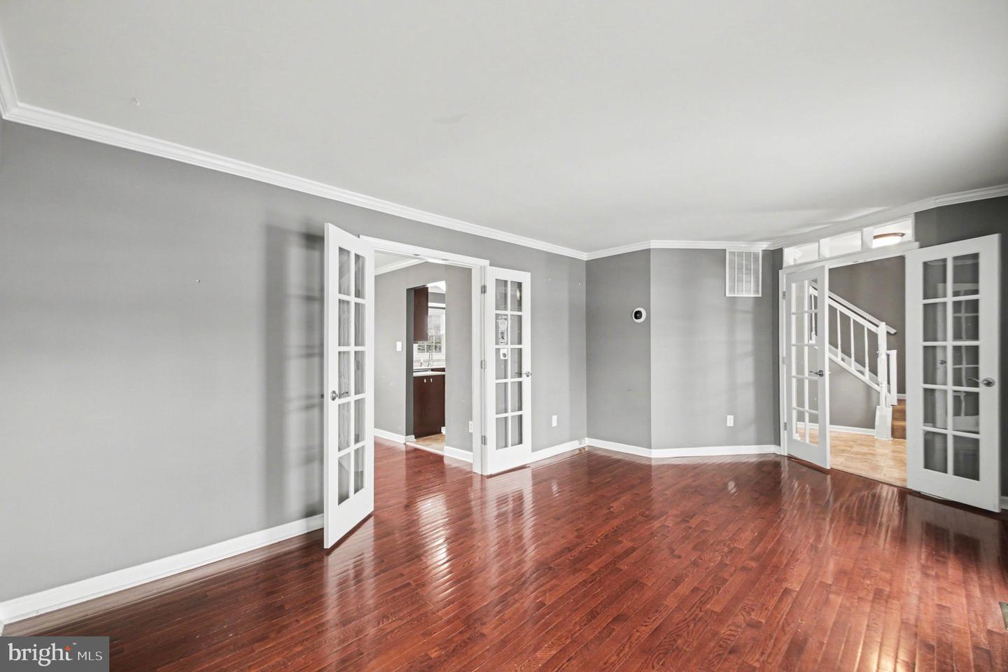 5435 LOMAX WAY, WOODBRIDGE, Virginia 22193, 3 Bedrooms Bedrooms, ,3 BathroomsBathrooms,Residential,For sale,5435 LOMAX WAY,VAPW2112942 MLS # VAPW2112942