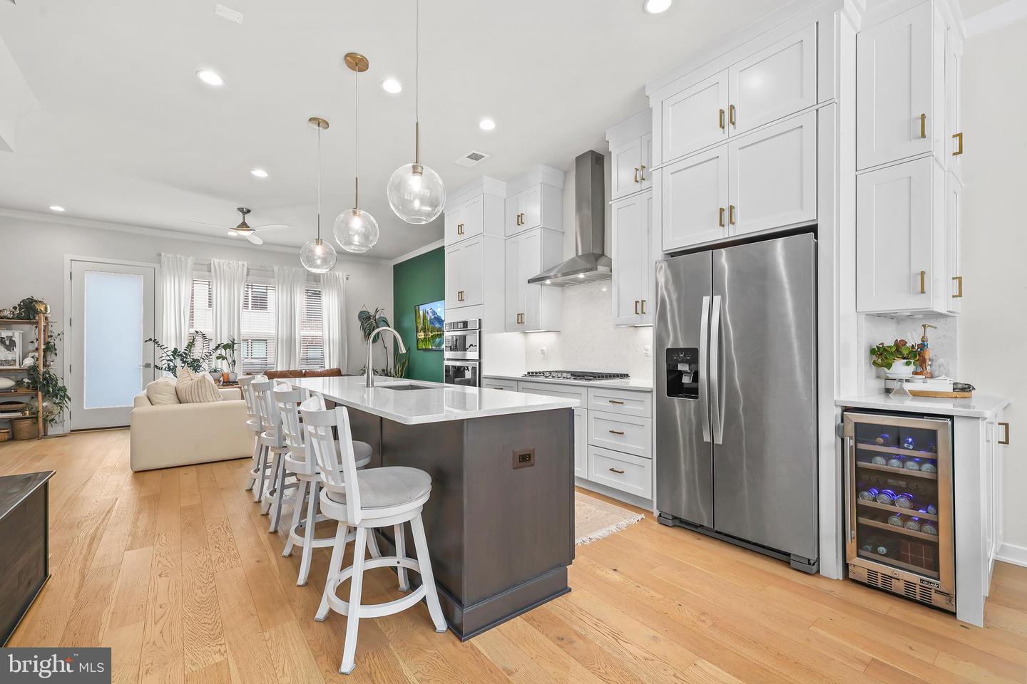 4613 QUINNS MILL WAY, CHANTILLY, Virginia 20151, 3 Bedrooms Bedrooms, ,3 BathroomsBathrooms,Residential,For sale,4613 QUINNS MILL WAY,VAFX2292046 MLS # VAFX2292046