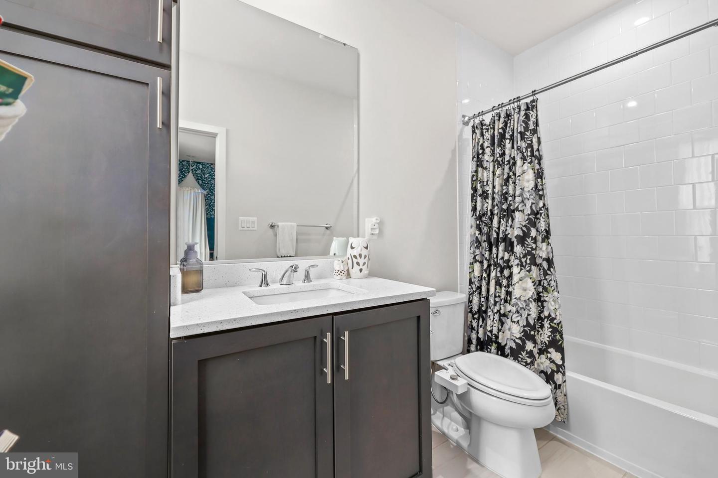 4613 QUINNS MILL WAY, CHANTILLY, Virginia 20151, 3 Bedrooms Bedrooms, ,3 BathroomsBathrooms,Residential,For sale,4613 QUINNS MILL WAY,VAFX2292046 MLS # VAFX2292046