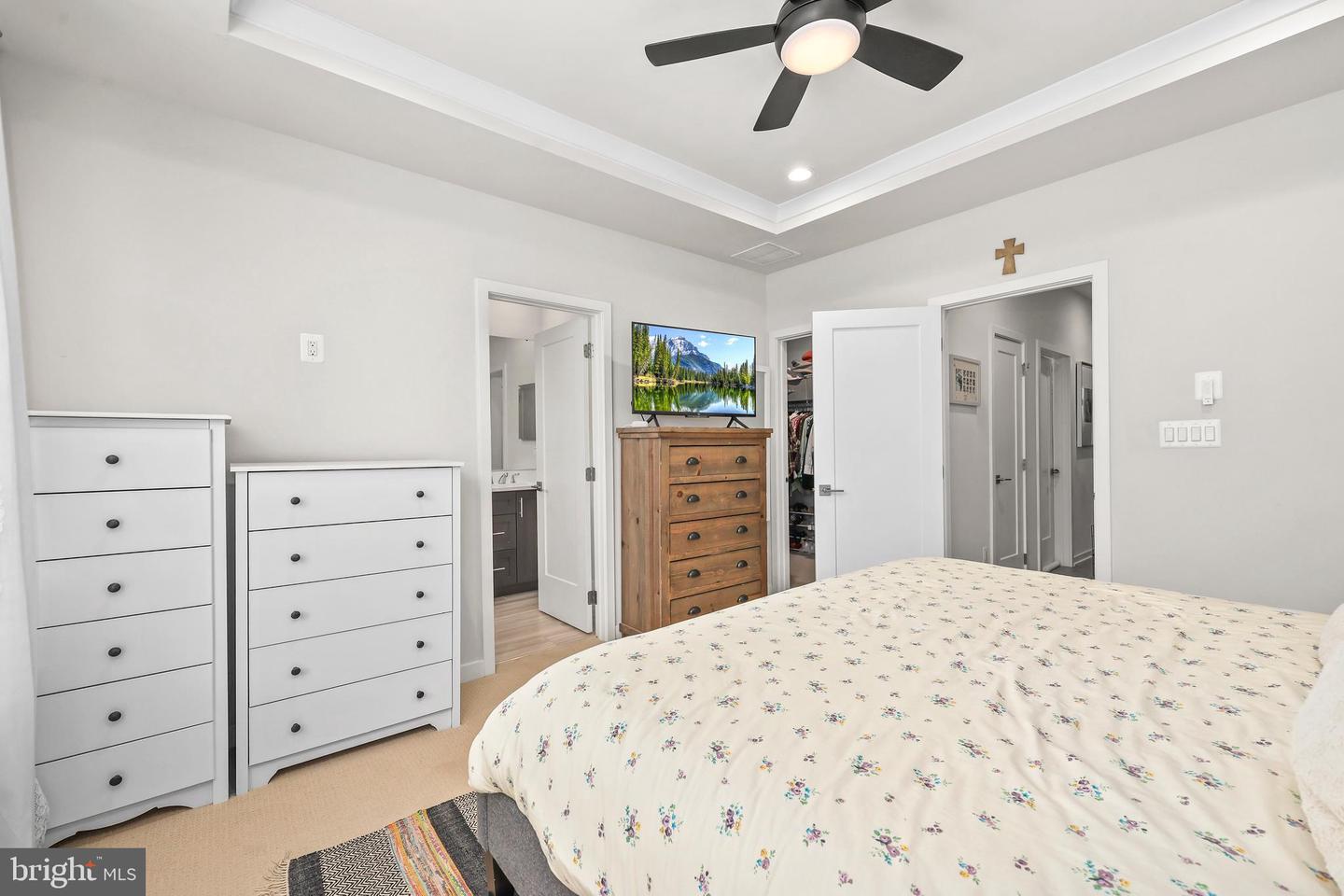 4613 QUINNS MILL WAY, CHANTILLY, Virginia 20151, 3 Bedrooms Bedrooms, ,3 BathroomsBathrooms,Residential,For sale,4613 QUINNS MILL WAY,VAFX2292046 MLS # VAFX2292046