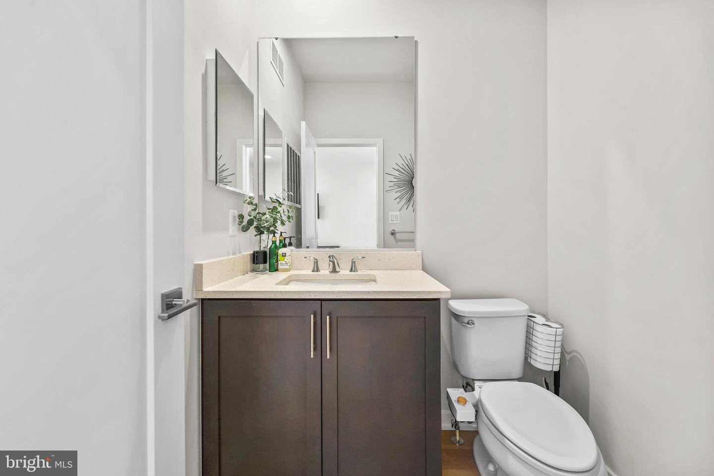 4613 QUINNS MILL WAY, CHANTILLY, Virginia 20151, 3 Bedrooms Bedrooms, ,3 BathroomsBathrooms,Residential,For sale,4613 QUINNS MILL WAY,VAFX2292046 MLS # VAFX2292046