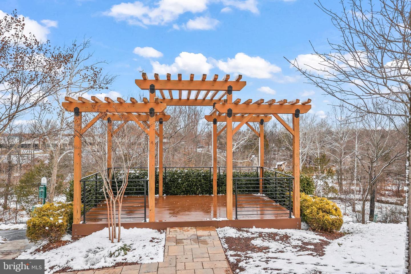 4613 QUINNS MILL WAY, CHANTILLY, Virginia 20151, 3 Bedrooms Bedrooms, ,3 BathroomsBathrooms,Residential,For sale,4613 QUINNS MILL WAY,VAFX2292046 MLS # VAFX2292046