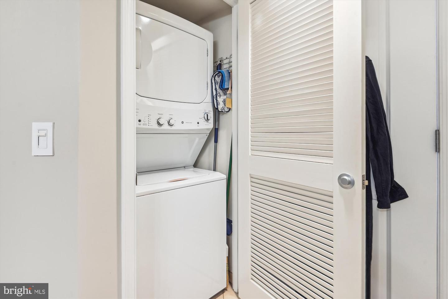 11800 SUNSET HILLS RD #606, RESTON, Virginia 20190, 2 Bedrooms Bedrooms, ,2 BathroomsBathrooms,Residential,For sale,11800 SUNSET HILLS RD #606,VAFX2292054 MLS # VAFX2292054 11800 SUNSET HILLS RD #606, RESTON, Virginia 20190, 2 Bedrooms Bedrooms, ,2 BathroomsBathrooms,Residential,For sale,11800 SUNSET HILLS RD #606,VAFX2292054 MLS # VAFX2292054