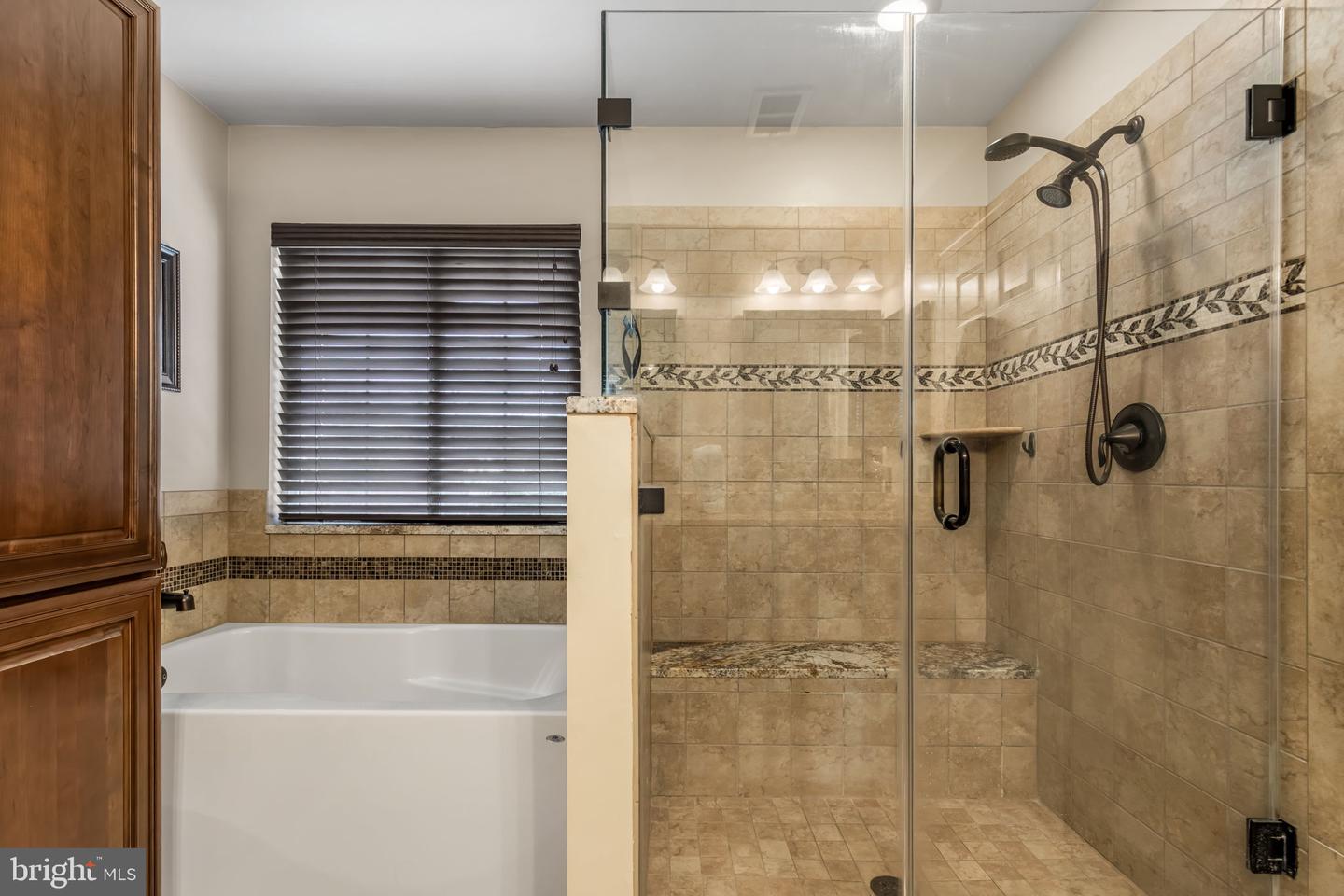 12 WARWICK WAY, STAFFORD, Virginia 22554, 5 Bedrooms Bedrooms, ,3 BathroomsBathrooms,Residential,For sale,12 WARWICK WAY,VAST2046338 MLS # VAST2046338