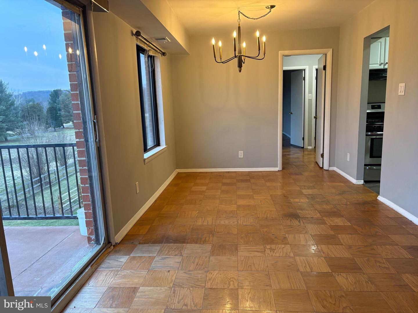 125-C CLUBHOUSE DR SW #10, LEESBURG, Virginia 20175, 2 Bedrooms Bedrooms, ,1 BathroomBathrooms,Residential,For sale,125-C CLUBHOUSE DR SW #10,VALO2116406 MLS # VALO2116406