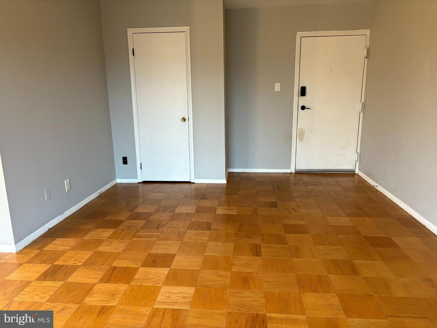 125-C CLUBHOUSE DR SW #10, LEESBURG, Virginia 20175, 2 Bedrooms Bedrooms, ,1 BathroomBathrooms,Residential,For sale,125-C CLUBHOUSE DR SW #10,VALO2116406 MLS # VALO2116406