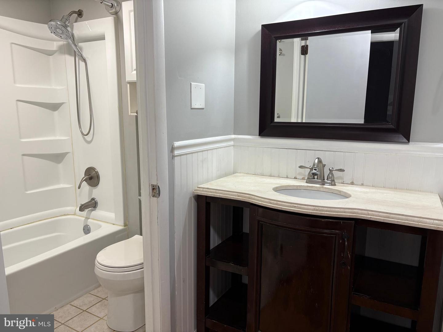 125-C CLUBHOUSE DR SW #10, LEESBURG, Virginia 20175, 2 Bedrooms Bedrooms, ,1 BathroomBathrooms,Residential,For sale,125-C CLUBHOUSE DR SW #10,VALO2116406 MLS # VALO2116406