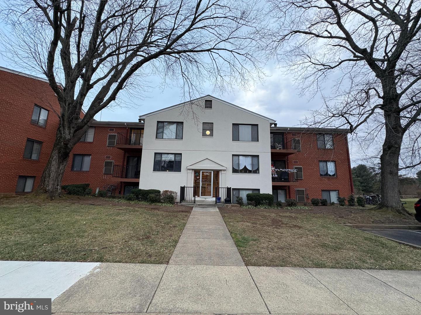 125-C CLUBHOUSE DR SW #10, LEESBURG, Virginia 20175, 2 Bedrooms Bedrooms, ,1 BathroomBathrooms,Residential,For sale,125-C CLUBHOUSE DR SW #10,VALO2116406 MLS # VALO2116406